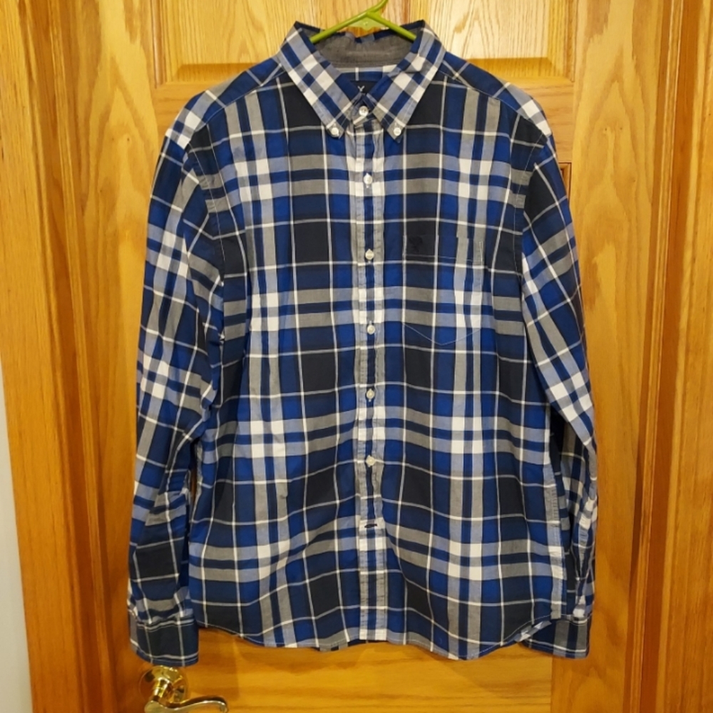 American Eagle Oufitters Classic Button Down Checkered